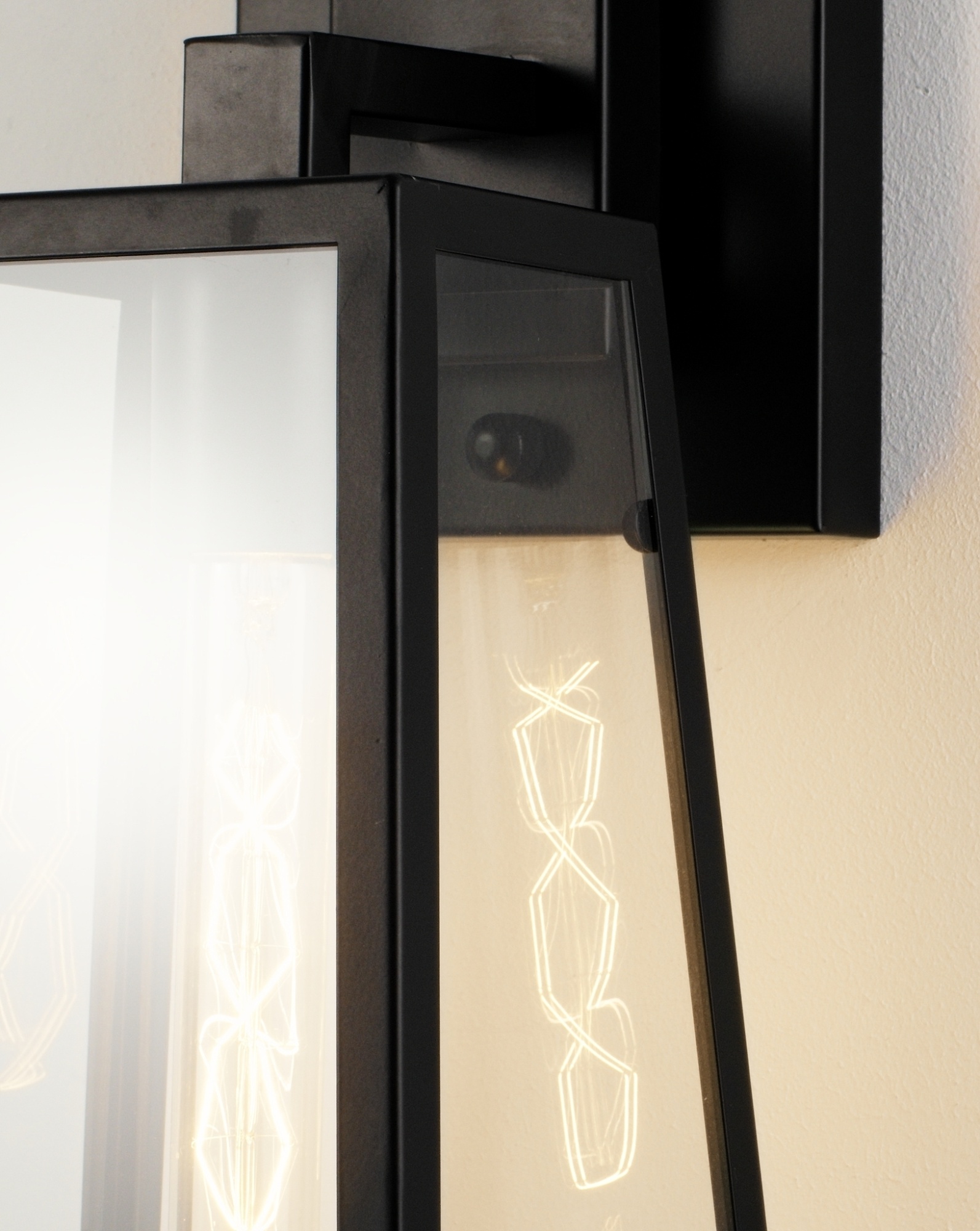 Настенный светильник Moderli V1641-1W Dio 1*E27*60W