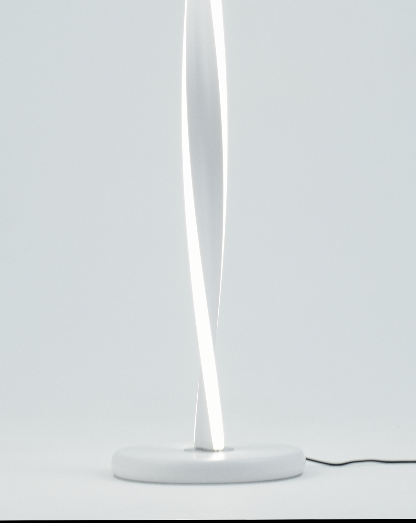 Светодиодный торшер Moderli V1932-FL Osland LED*36W