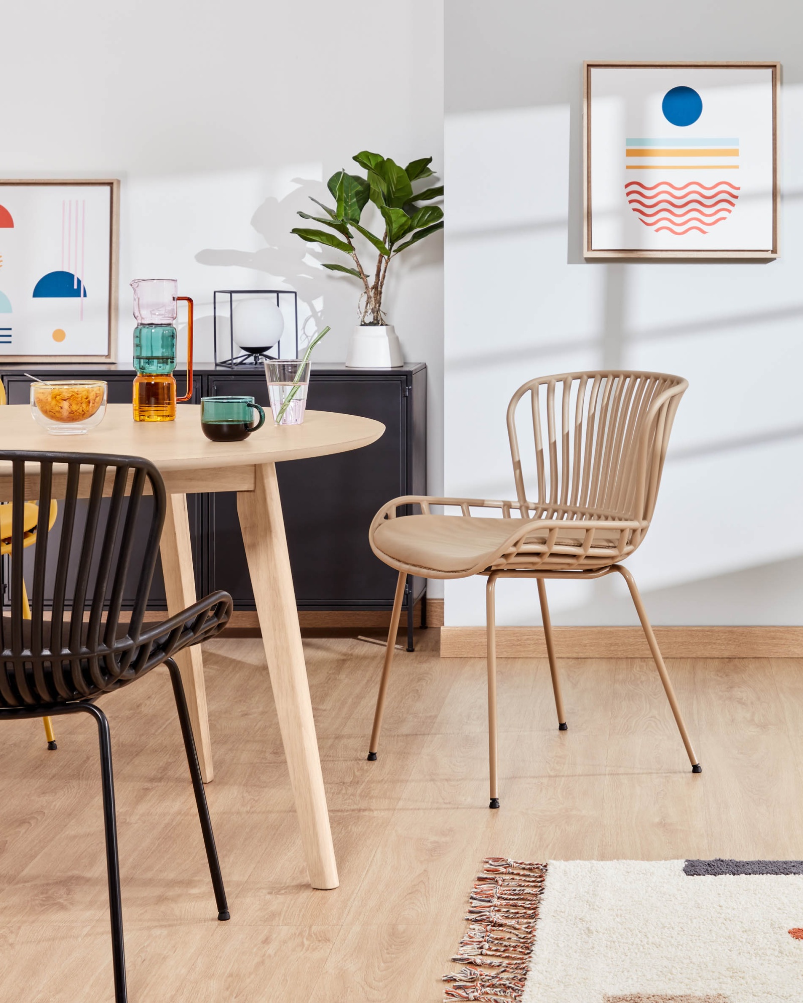 Стул Surpik бежевый La Forma (ex Julia Grup)