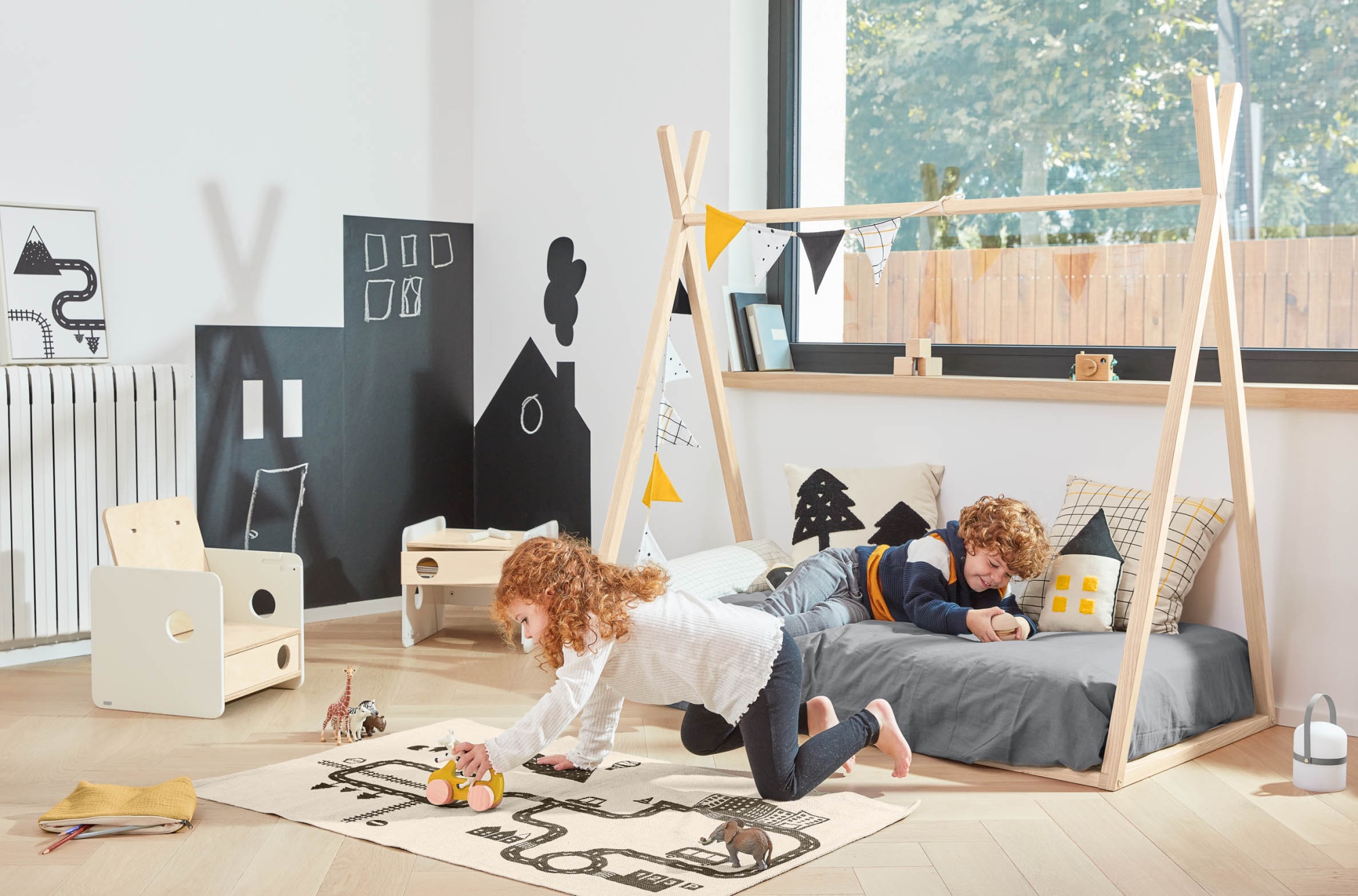 Настенная наклейка Nisi в виде зданий 115 x 145 см La Forma (ex Julia Grup)