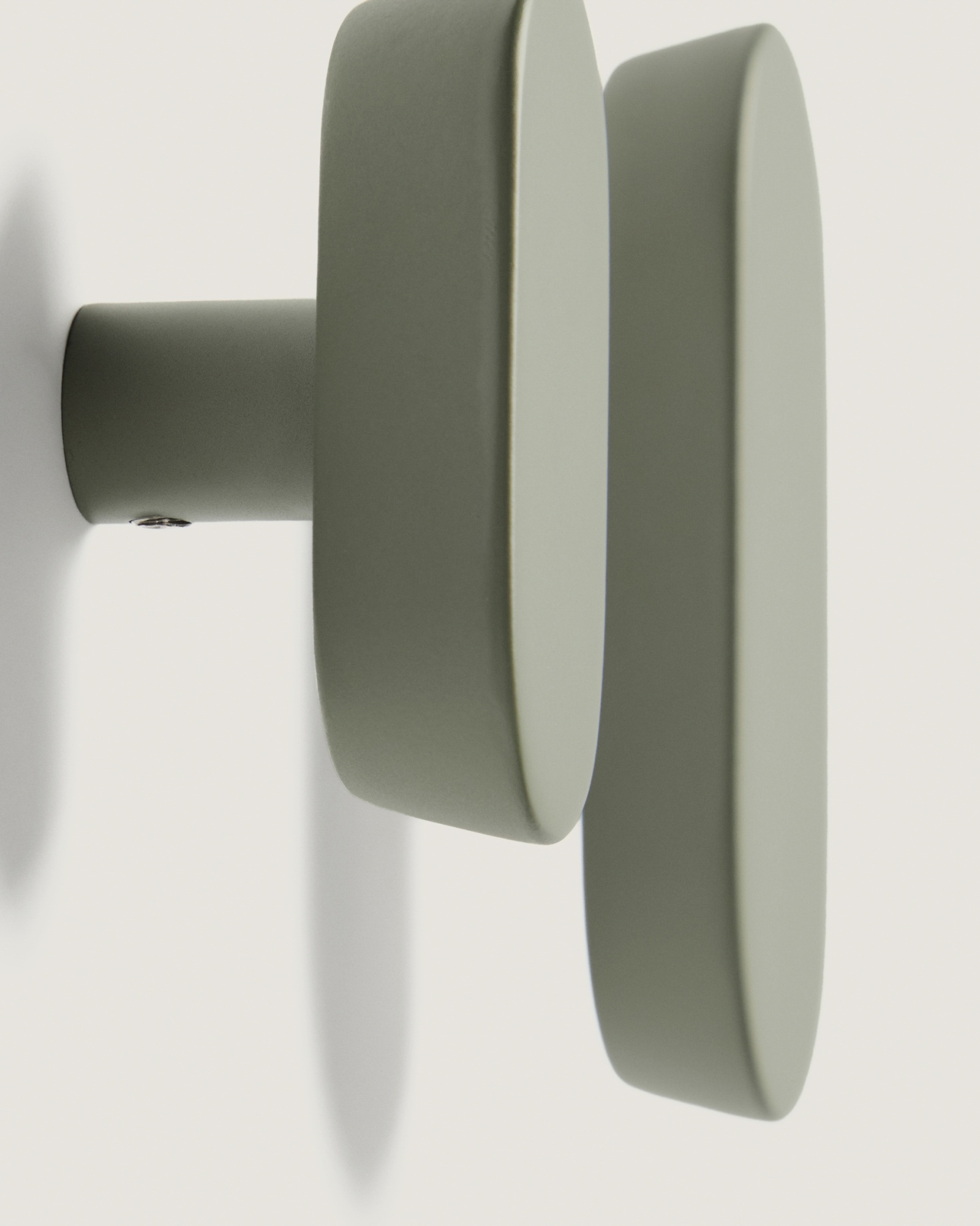 Набор из 2 вешалок Arely из бука с зеленым лаковым покрытием, 6,5 см/10 см La Forma (ex Julia Grup)