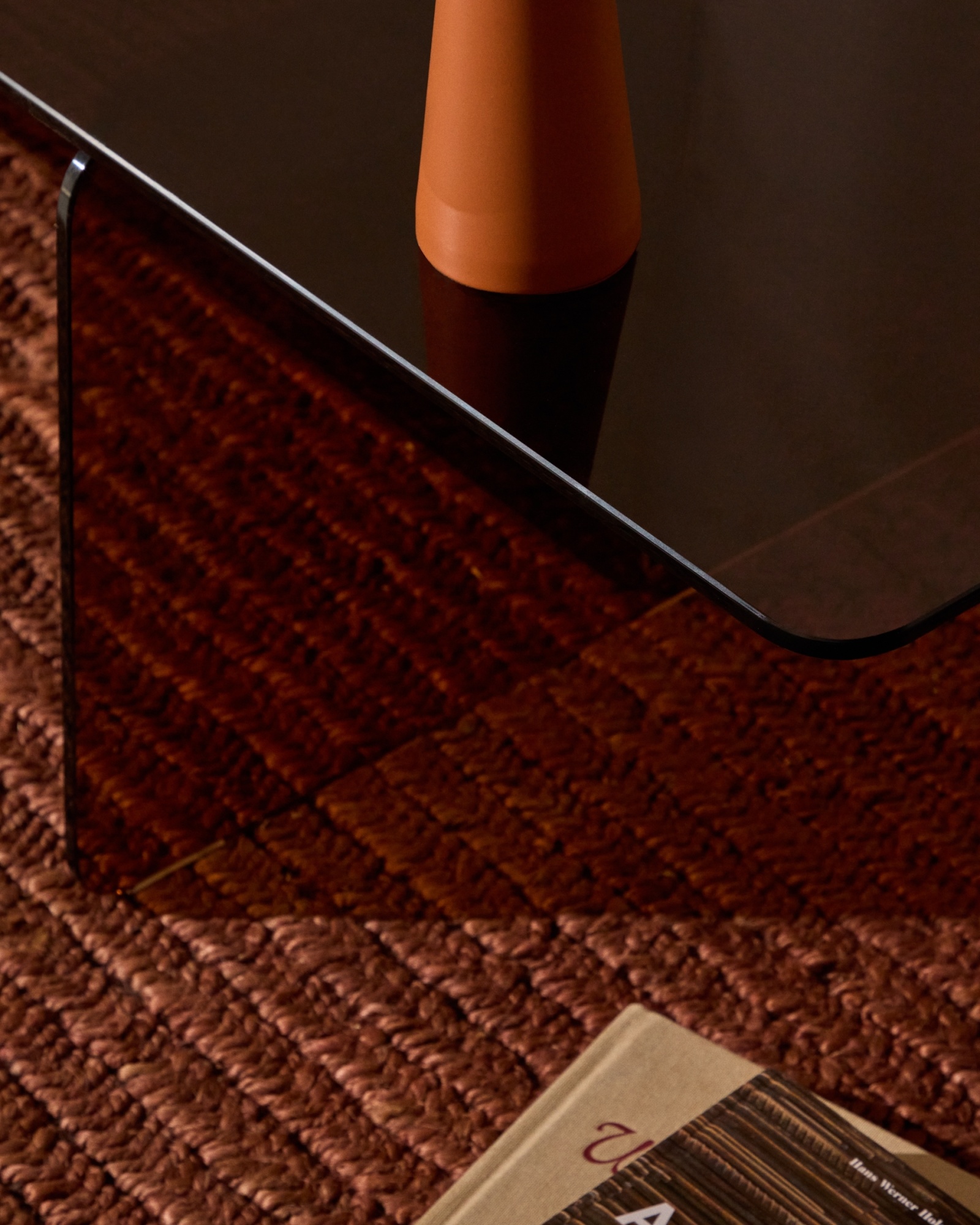 Журнальный столик Zaren из коричневого закаленного стекла, 120 x 60 см La Forma (ex Julia Grup)