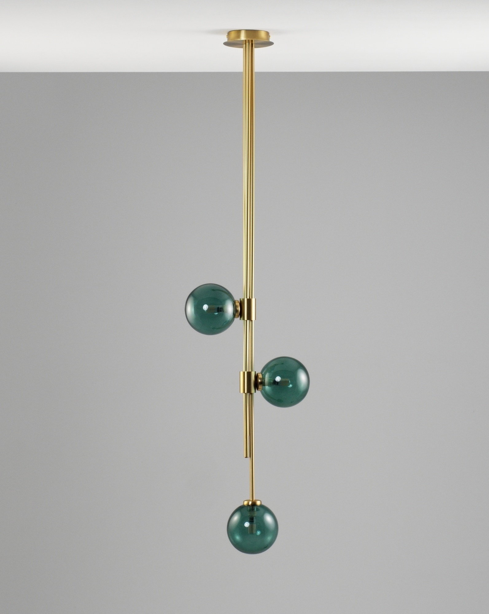 Светильник потолочный на штанге Moderli V10251-3P Sience