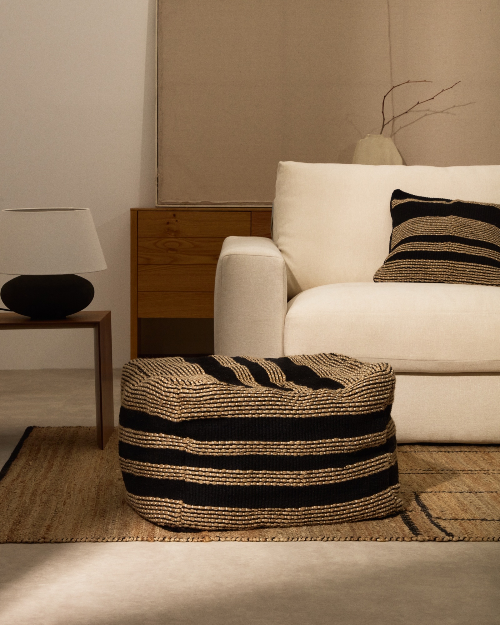 Aylin Пуфик из джута с вышивкой черно/бежевый 60 х 60 см La Forma (ex Julia Grup)