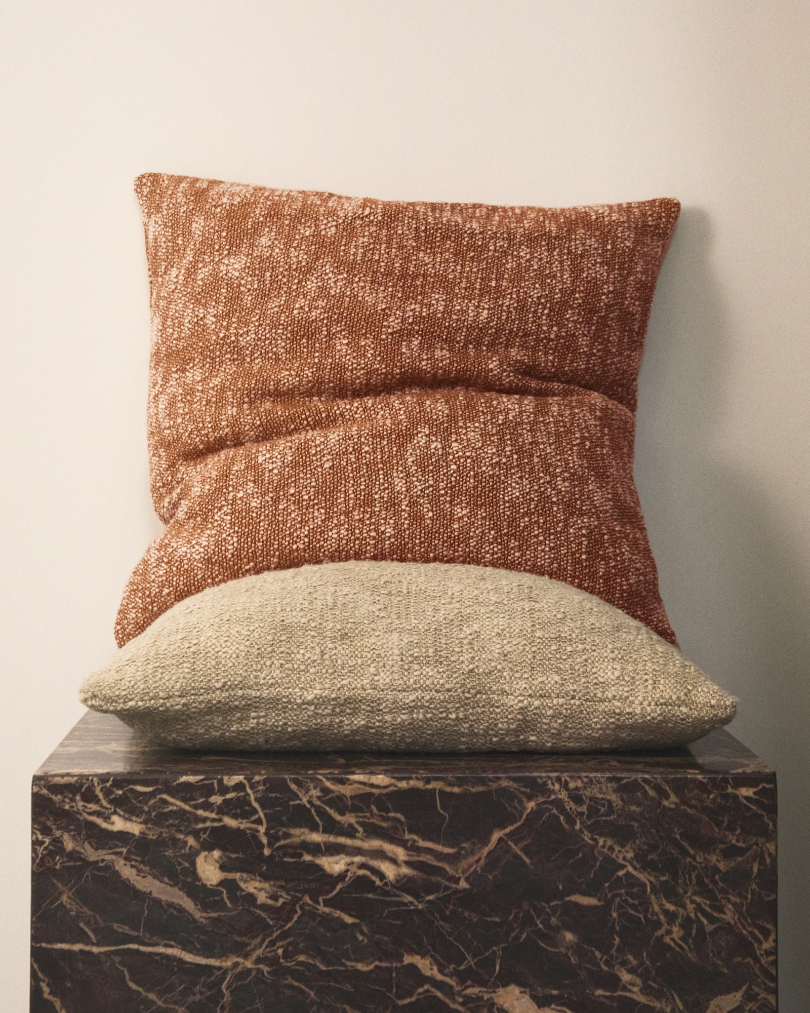 Чехол для подушки Mevia из бежевого льна и хлопка 50 x 50 см La Forma (ex Julia Grup)