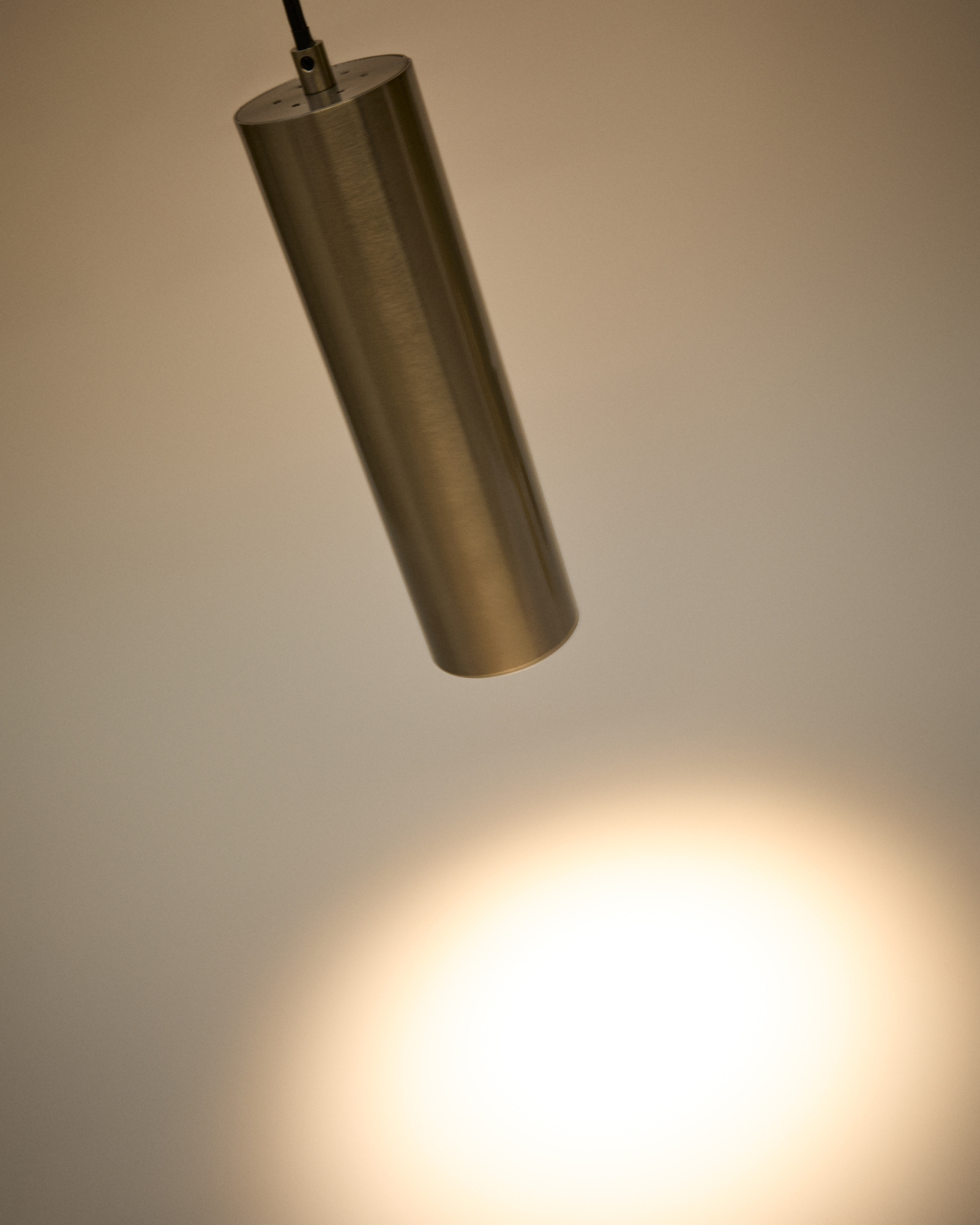 Подвесной светильник Andia из алюминия с серебристой окраской La Forma (ex Julia Grup)