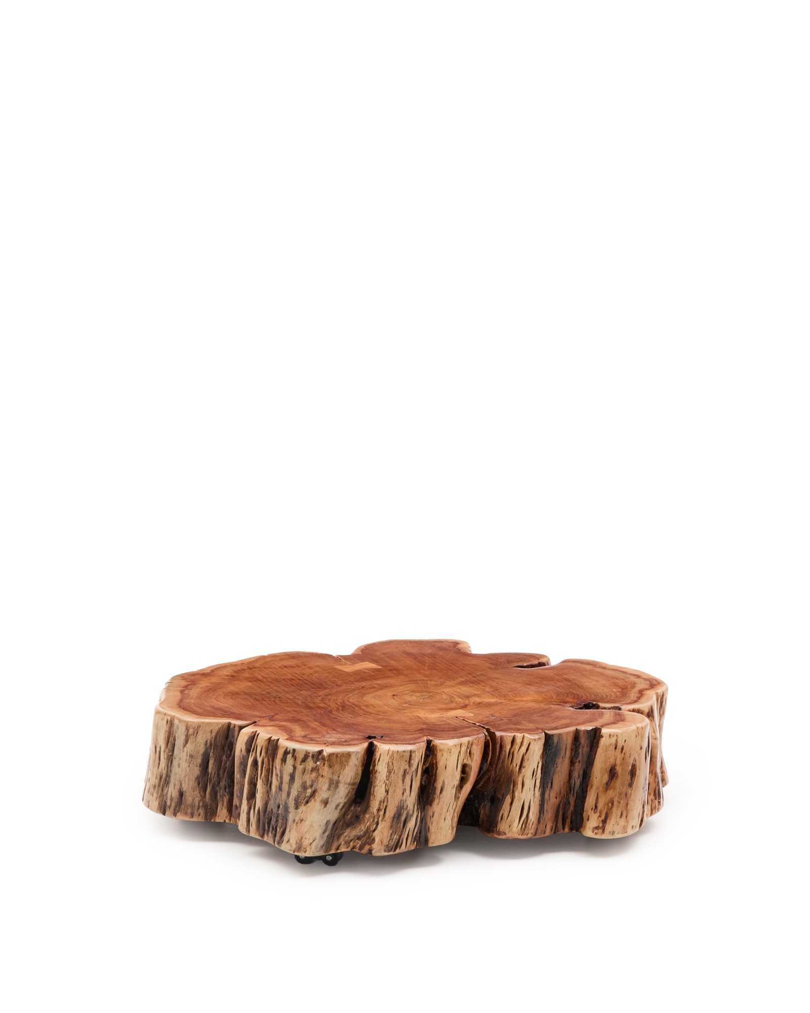 Журнальный столик Tavine из массива акации с выбеленной отделкой, с колесами Ø65 см La Forma (ex Julia Grup)