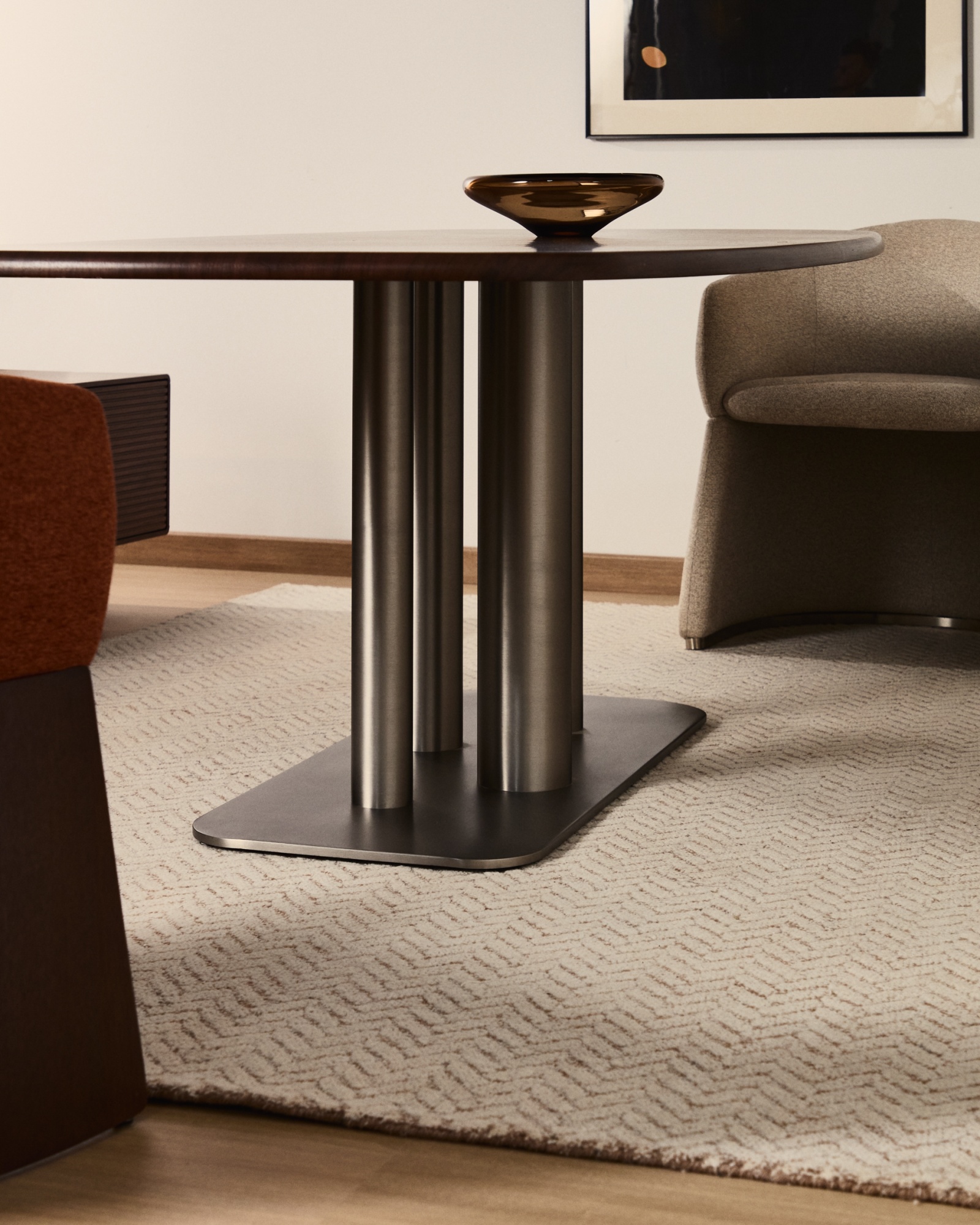 Стол Melvar из 100% орехового шпона с основанием из стали 180 x 100 La Forma (ex Julia Grup)