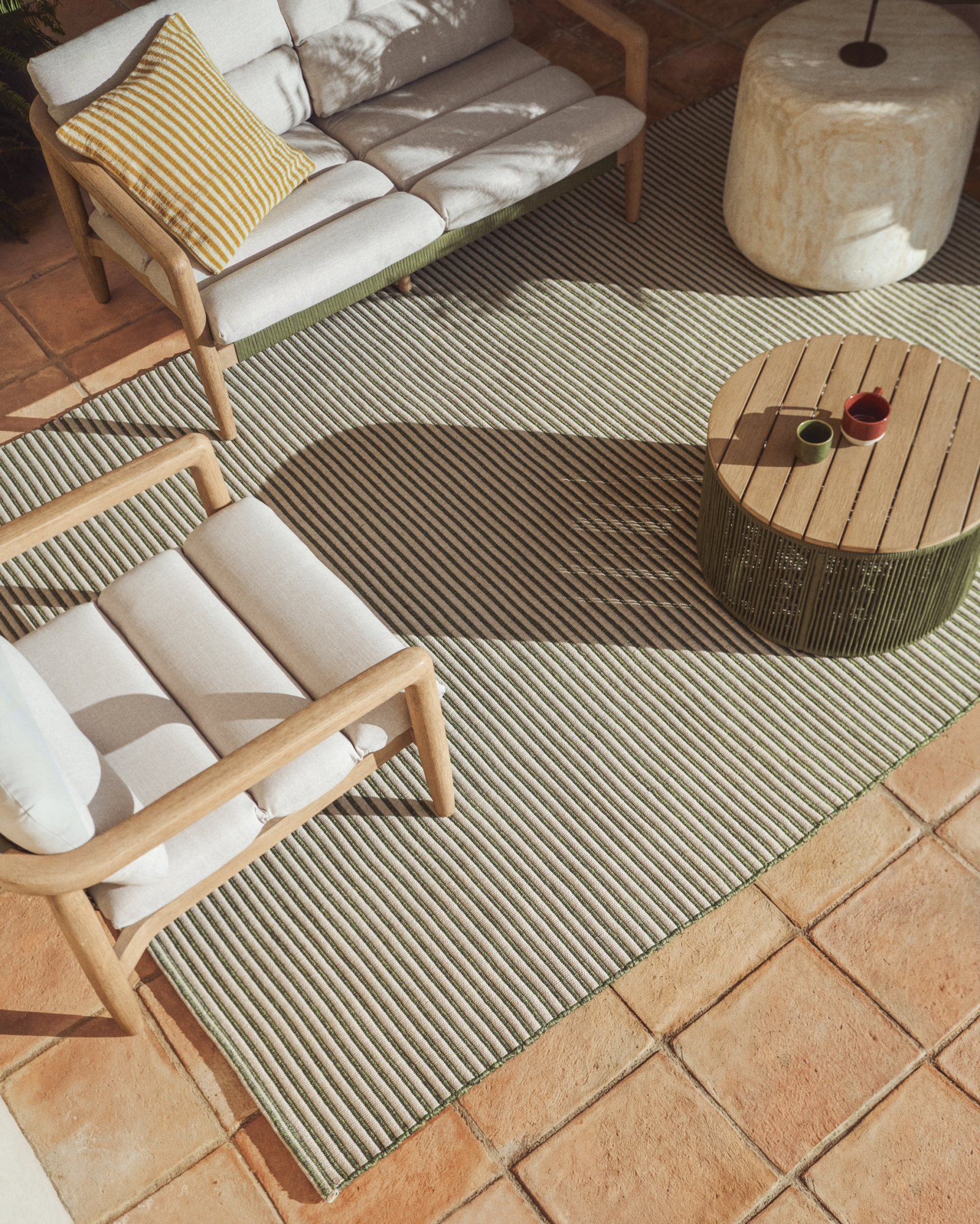 Ковер Ardelia бежево-зеленый из синтетического волокна 200 x 300 La Forma 481361