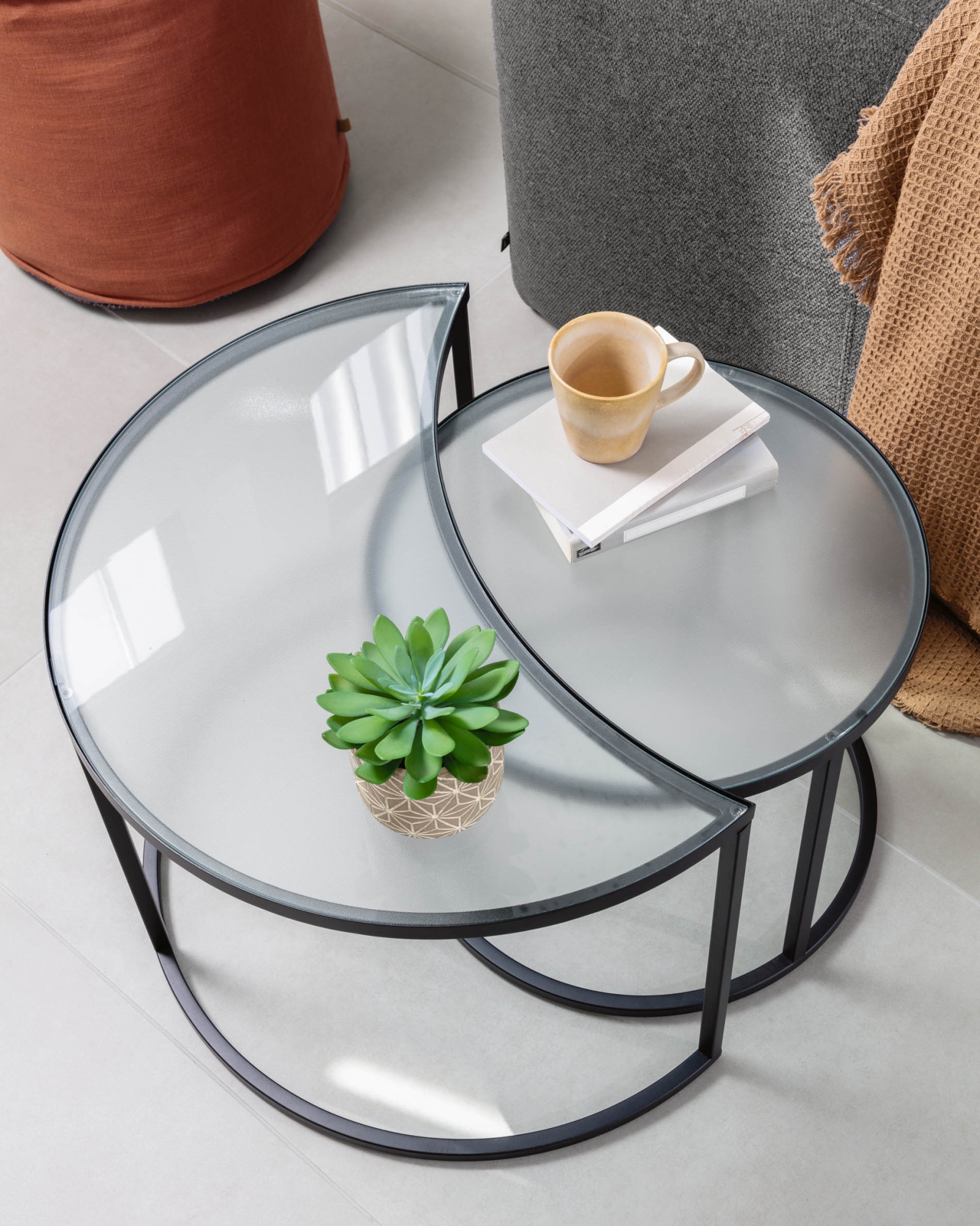 Набор из 2 приставных столиков Bast Ø 65 cm / Ø 47 cm La Forma (ex Julia Grup)