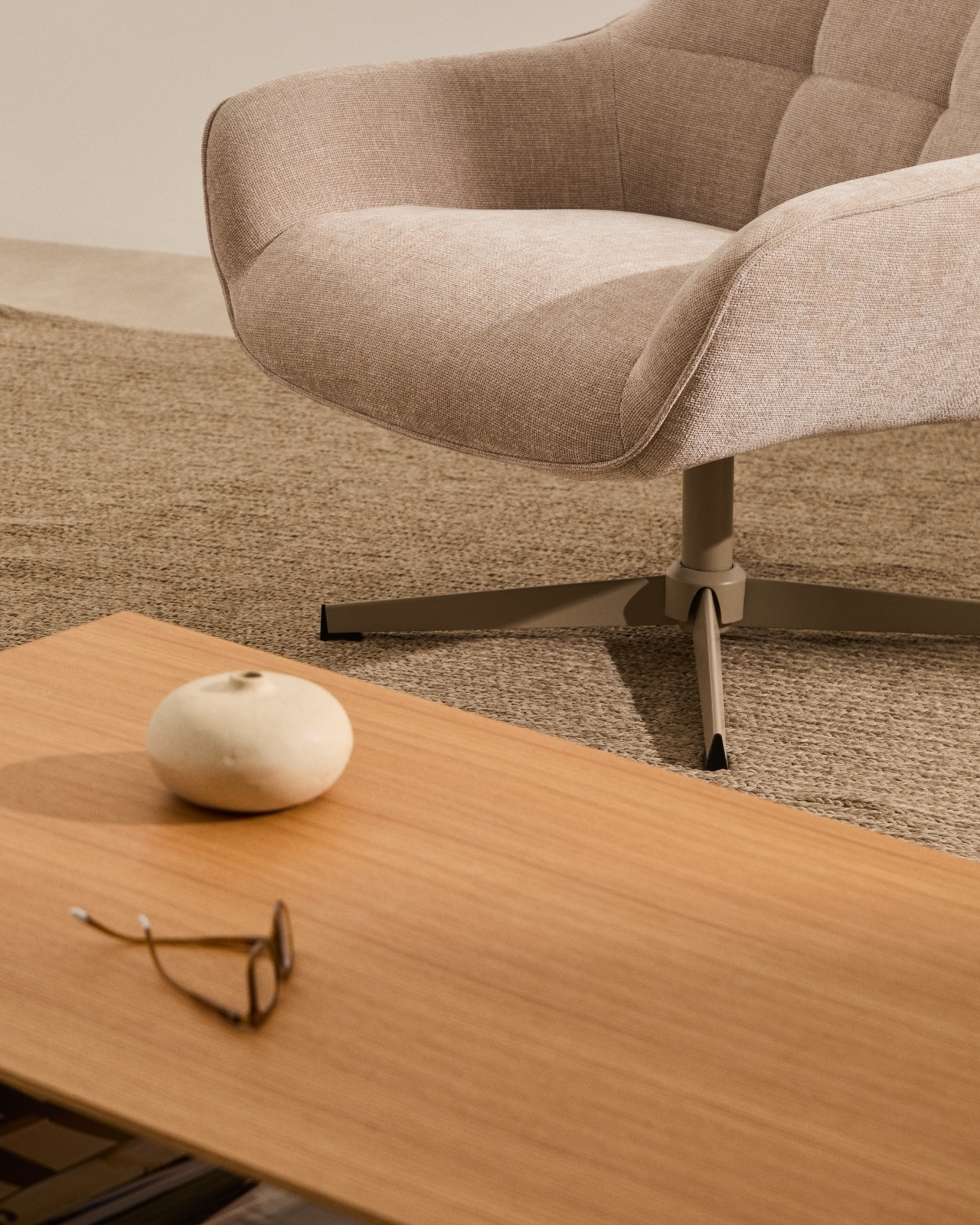 Teryl Кресло из шенилла бежевого цвета с серым металлом La Forma (ex Julia Grup) Teryl Кресло из шенилла бежевого цвета с серым металлом La Forma (ex Julia Grup)