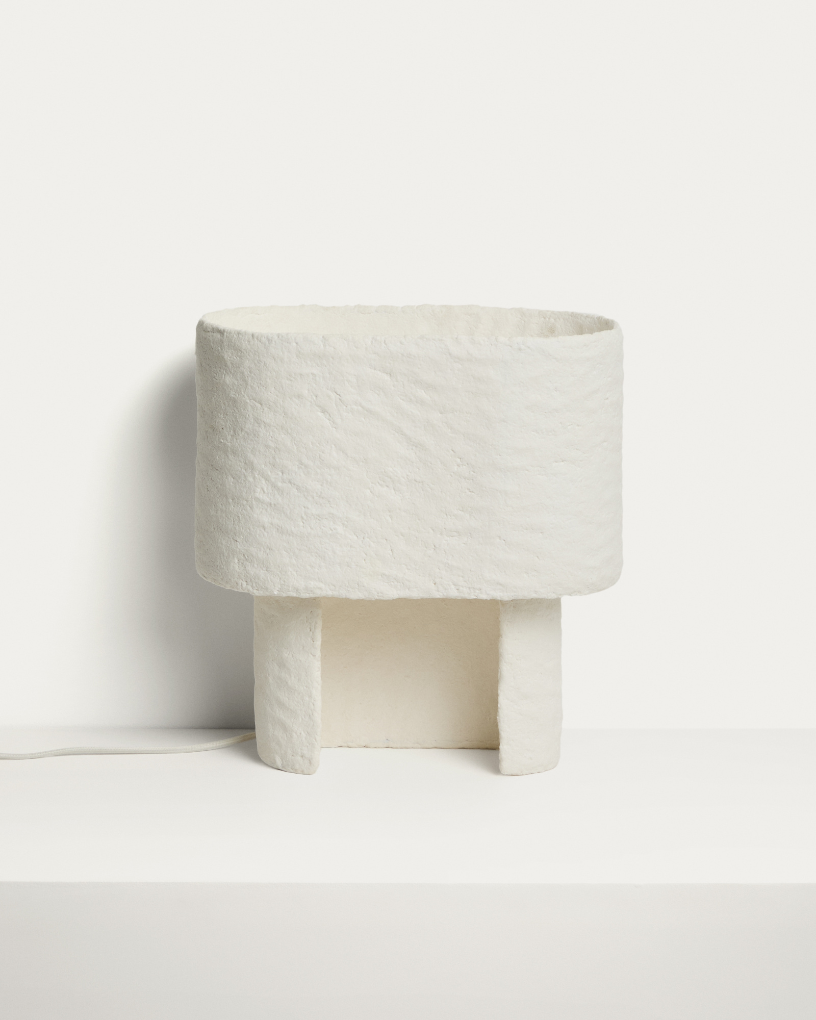 Белая настольная лампа Bedala из папье-маше La Forma 482409