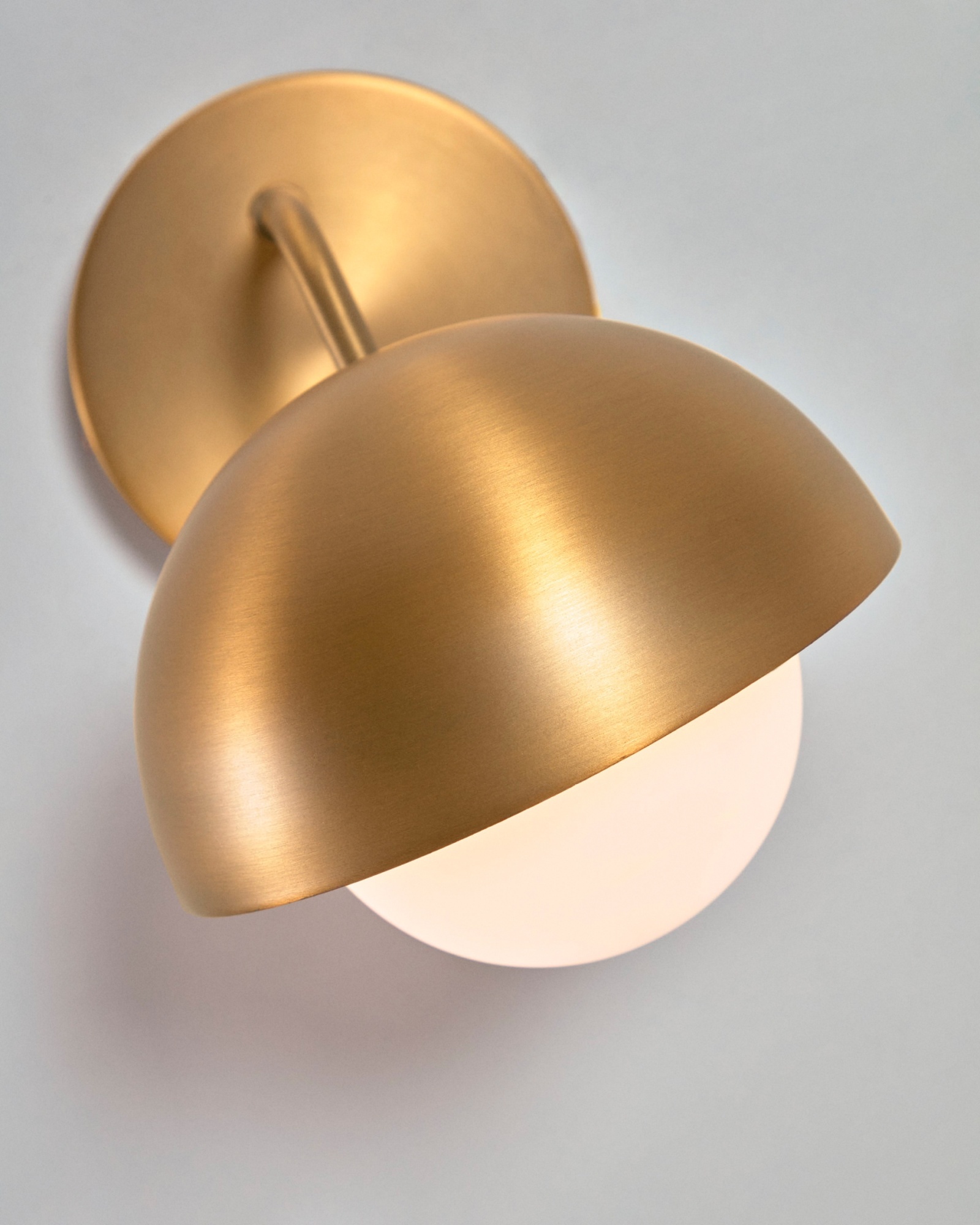 Бра Lonela из металла с латунной отделкой La Forma (ex Julia Grup)