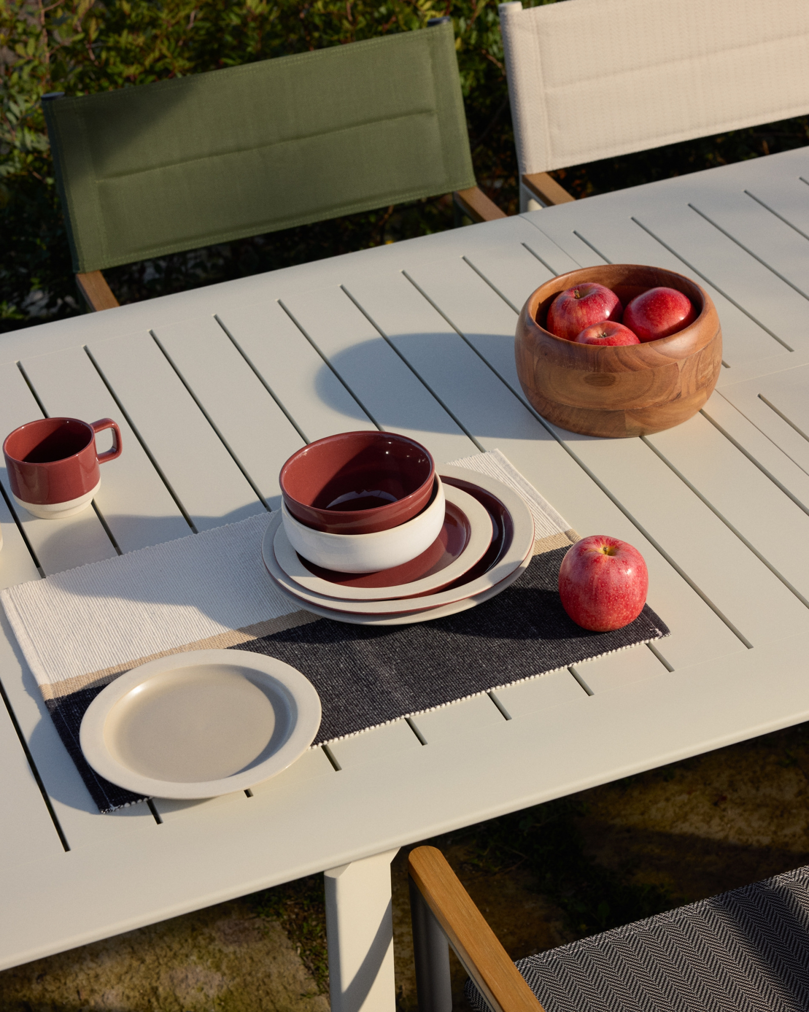 Раздвижной уличный стол Brela из алюминия цвета экрю 205(287) x 100 см La Forma 482584