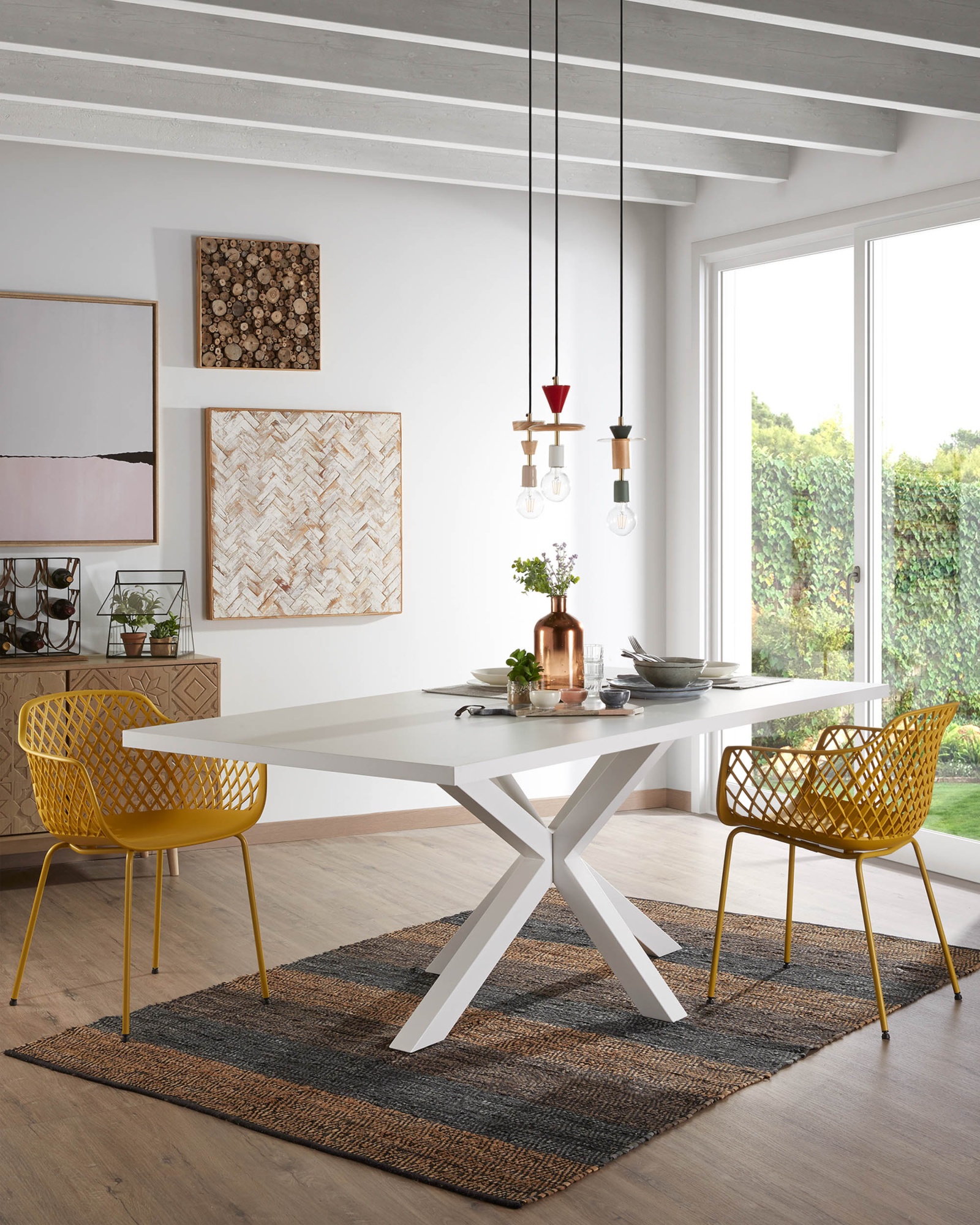 Белый лакированный стол Arya со стальными ножками 200x100 La Forma (ex Julia Grup)