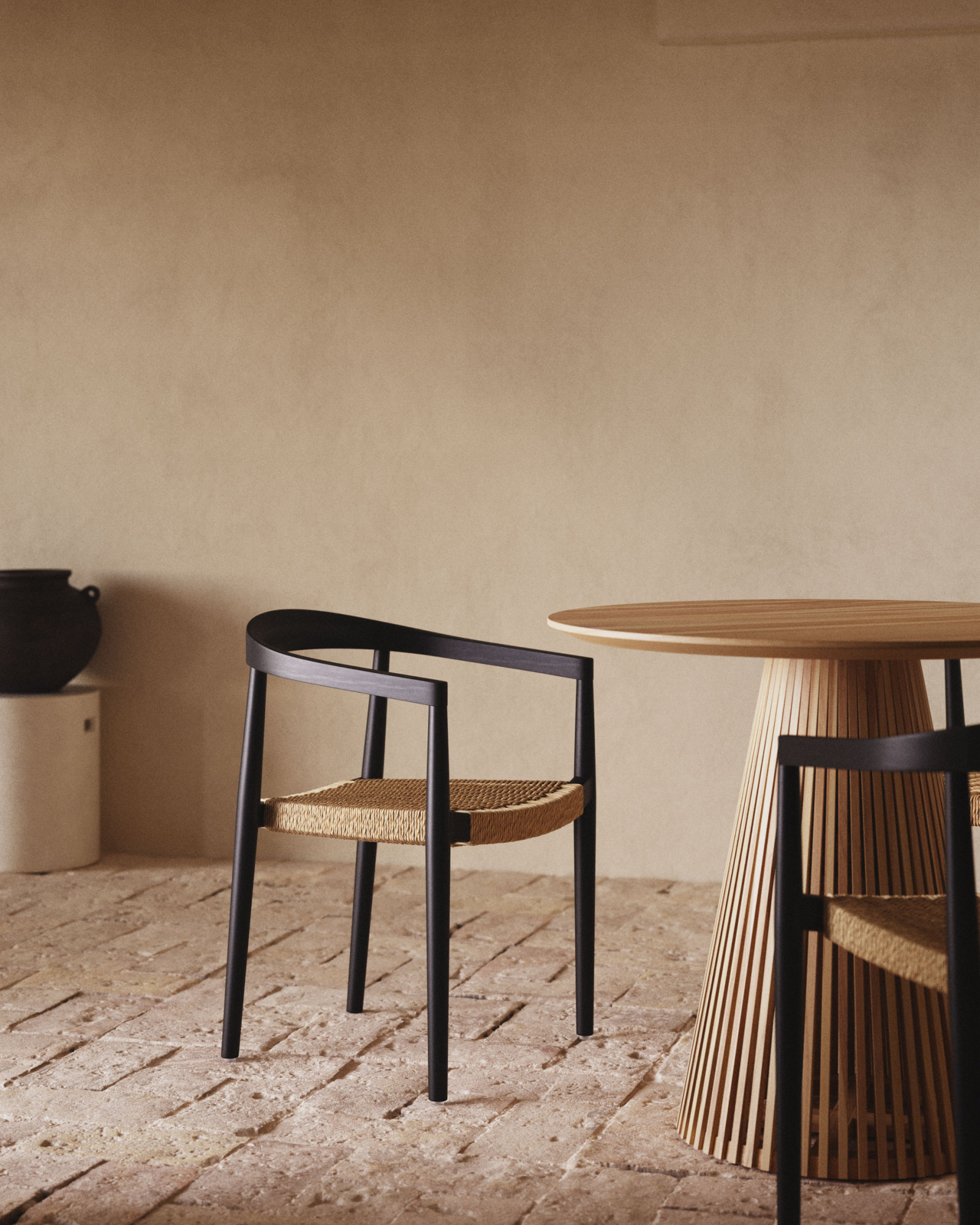 Ydalia Садовый стул из черного тика и натуральной веревки La Forma 164522