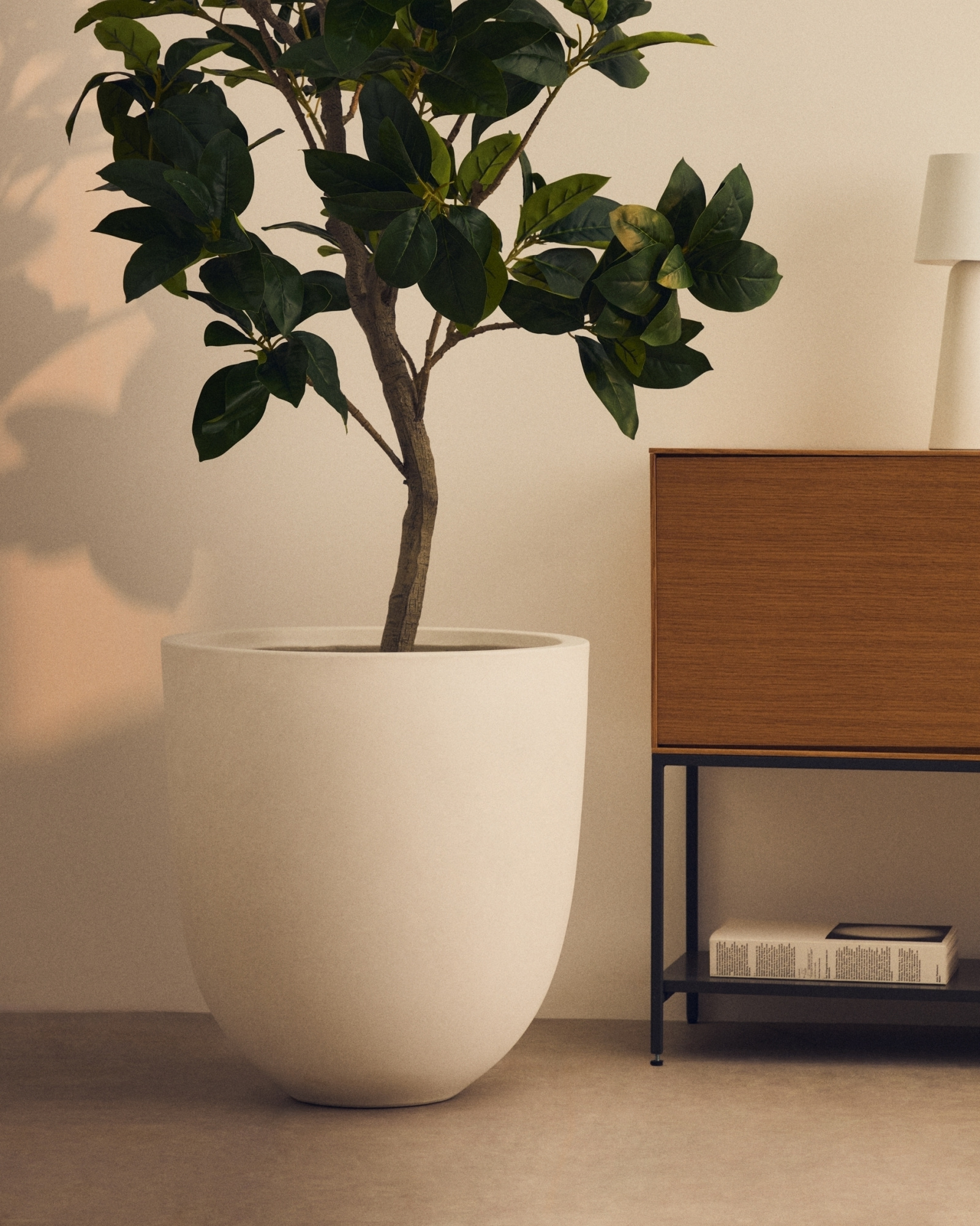 Aiguablava Кашпо из белого цемента Ø 56 см La Forma 162891