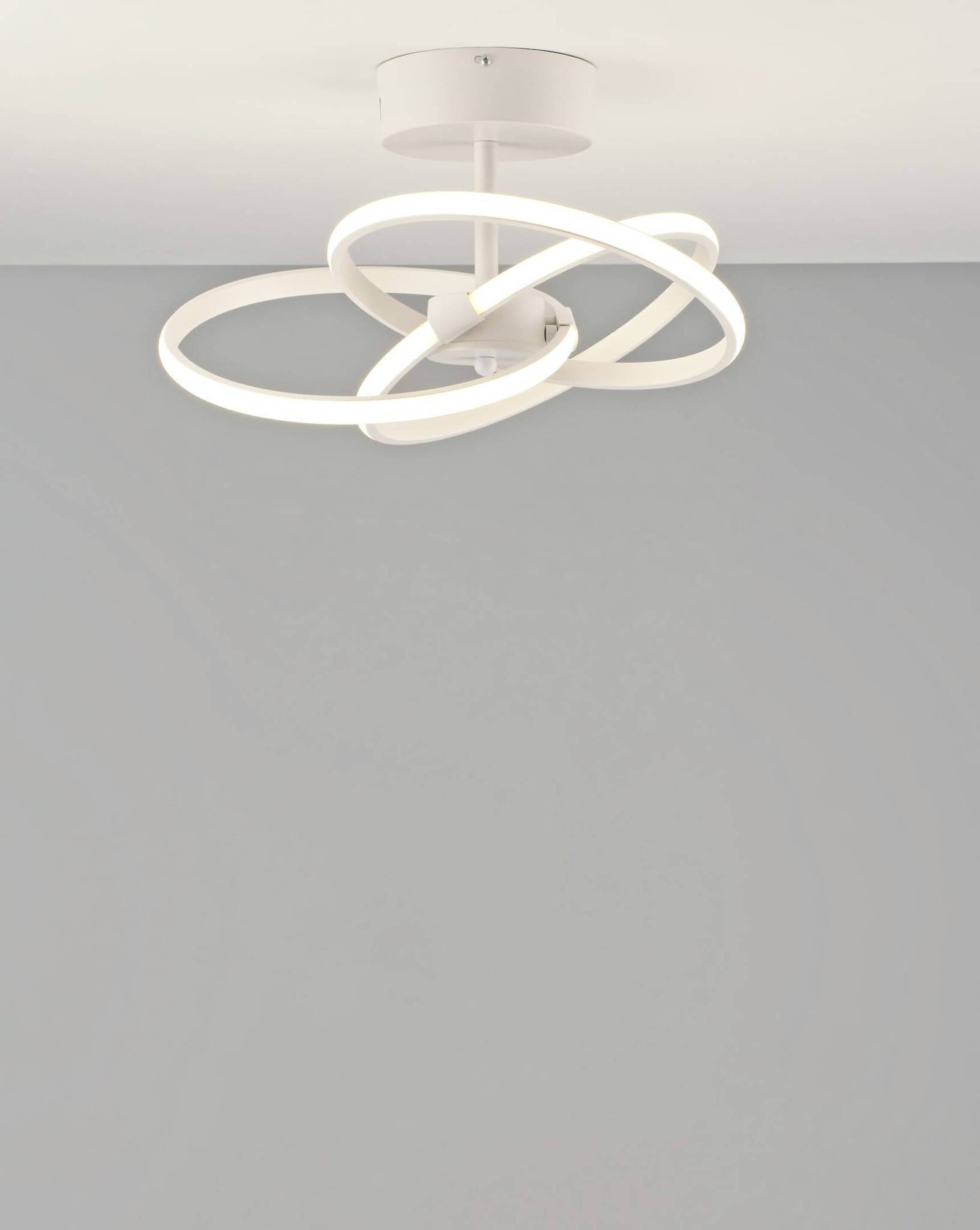 Светодиодная потолочная люстра с пультом Moderli V2810-CL Victory LED 96W