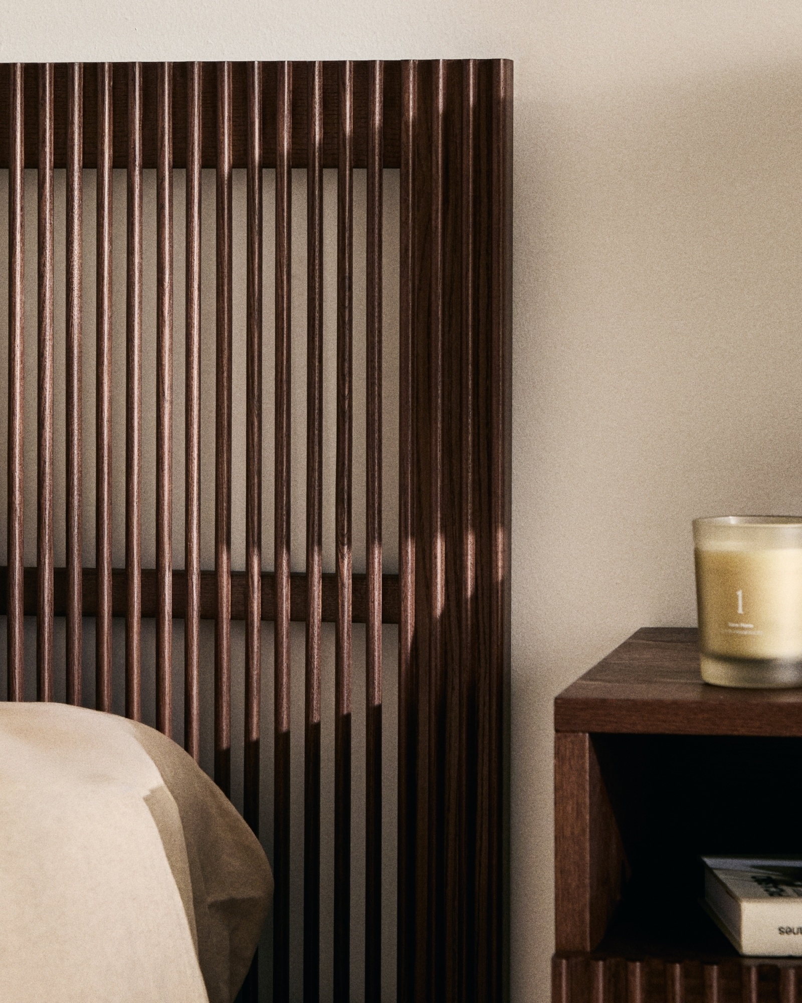 Изголовье для кровати Beyla 160 см из ясеня с отделкой под орех La Forma (ex Julia Grup)