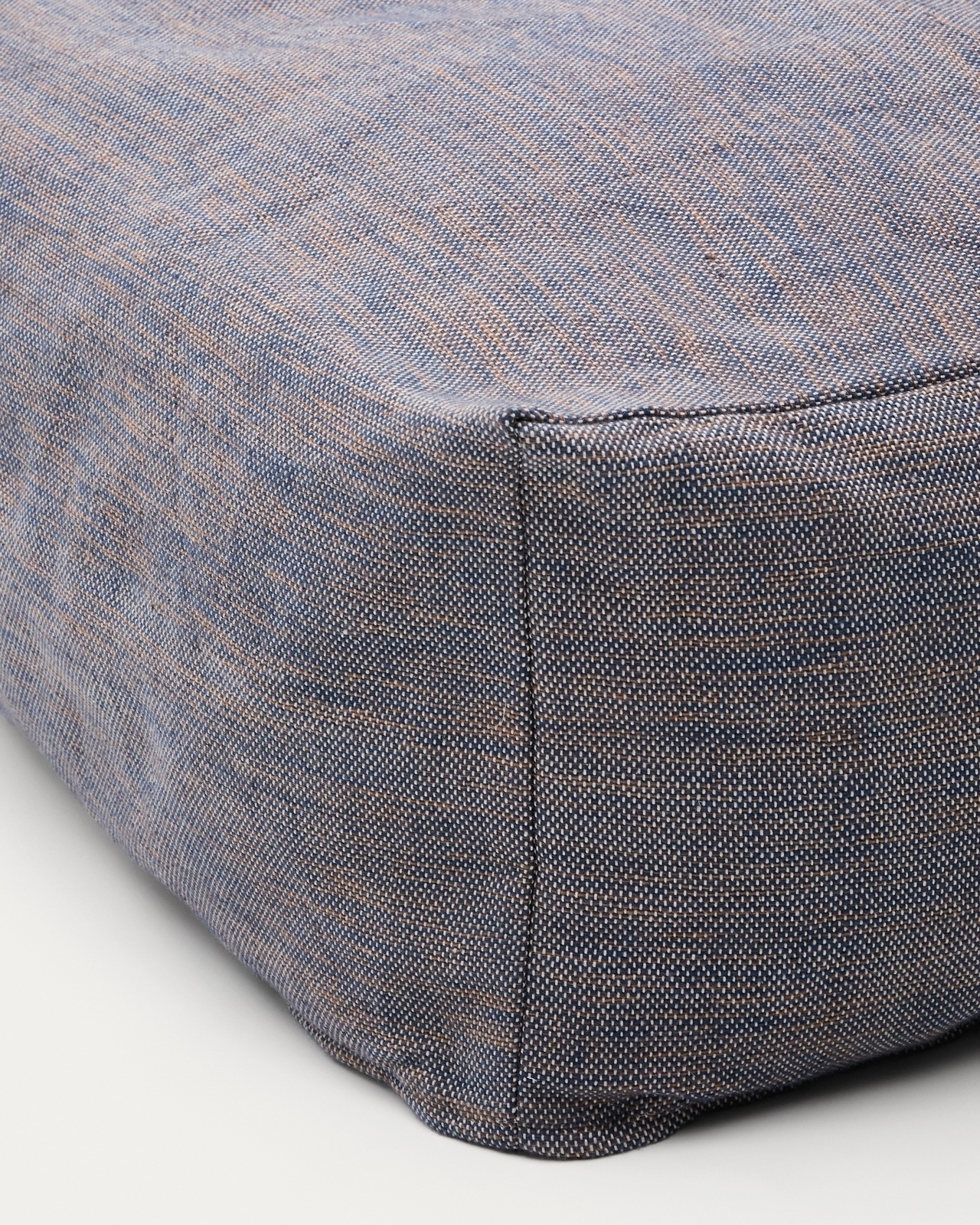 Пуф Vedell 100% ПЭТ темно-синий 60 х 60 см La Forma (ex Julia Grup)