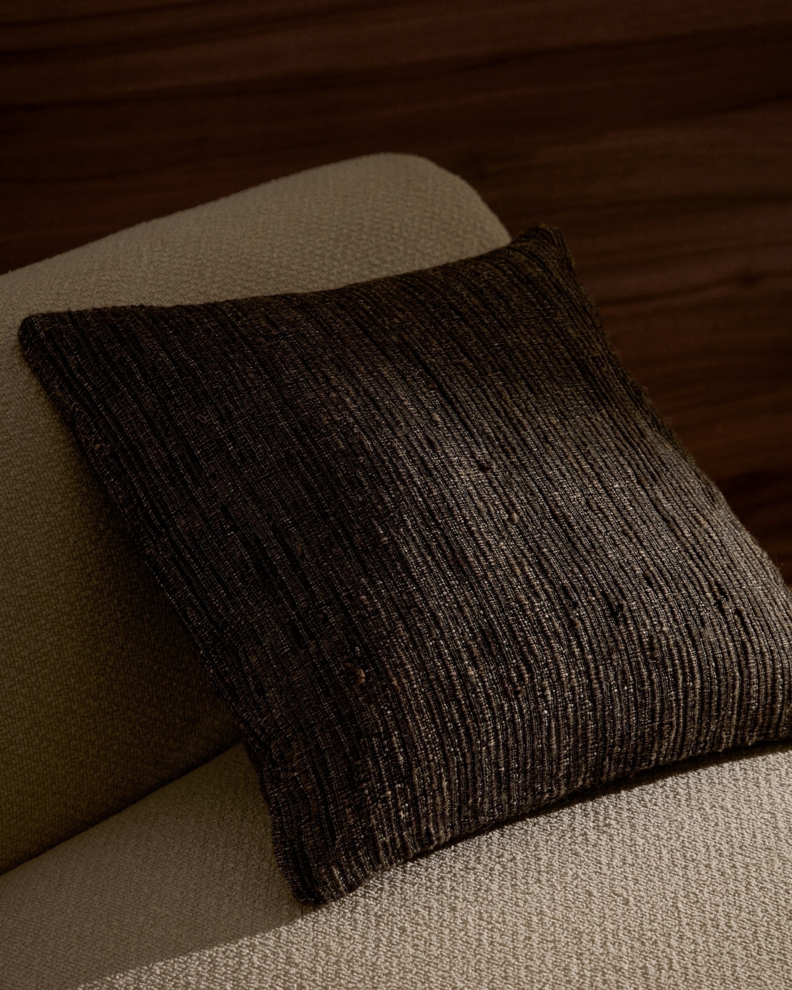 Чехол на подушку Gulbe из разноцветного шелка и хлопка 45 x 45 см La Forma (ex Julia Grup)