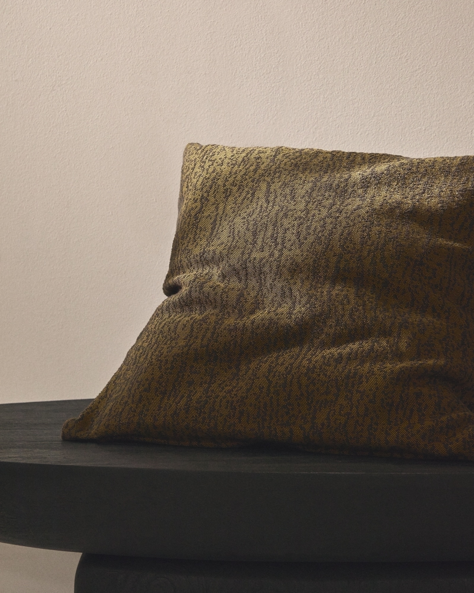 Чехол на подушку Melien из жаккарда зеленый  50 x 50 см La Forma (ex Julia Grup)