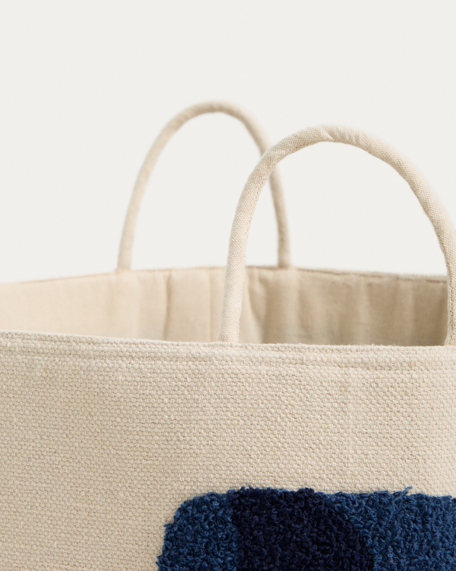 Корзина из хлопка Tandani бежевого цвета с синим слоном 30 см La Forma (ex Julia Grup)